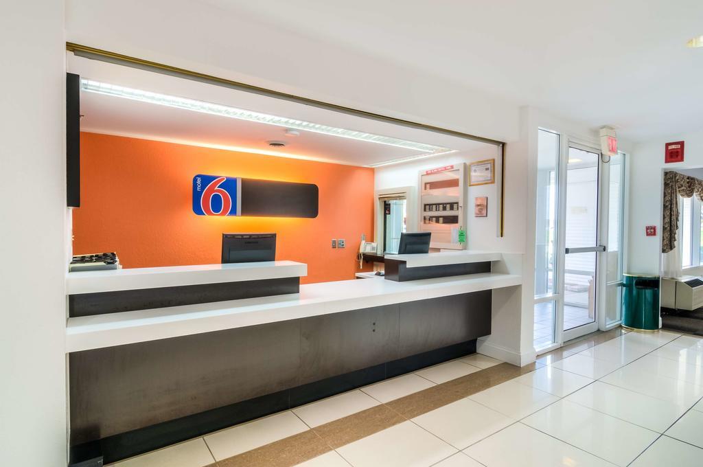 Motel 6 Normal Eksteriør bilde
